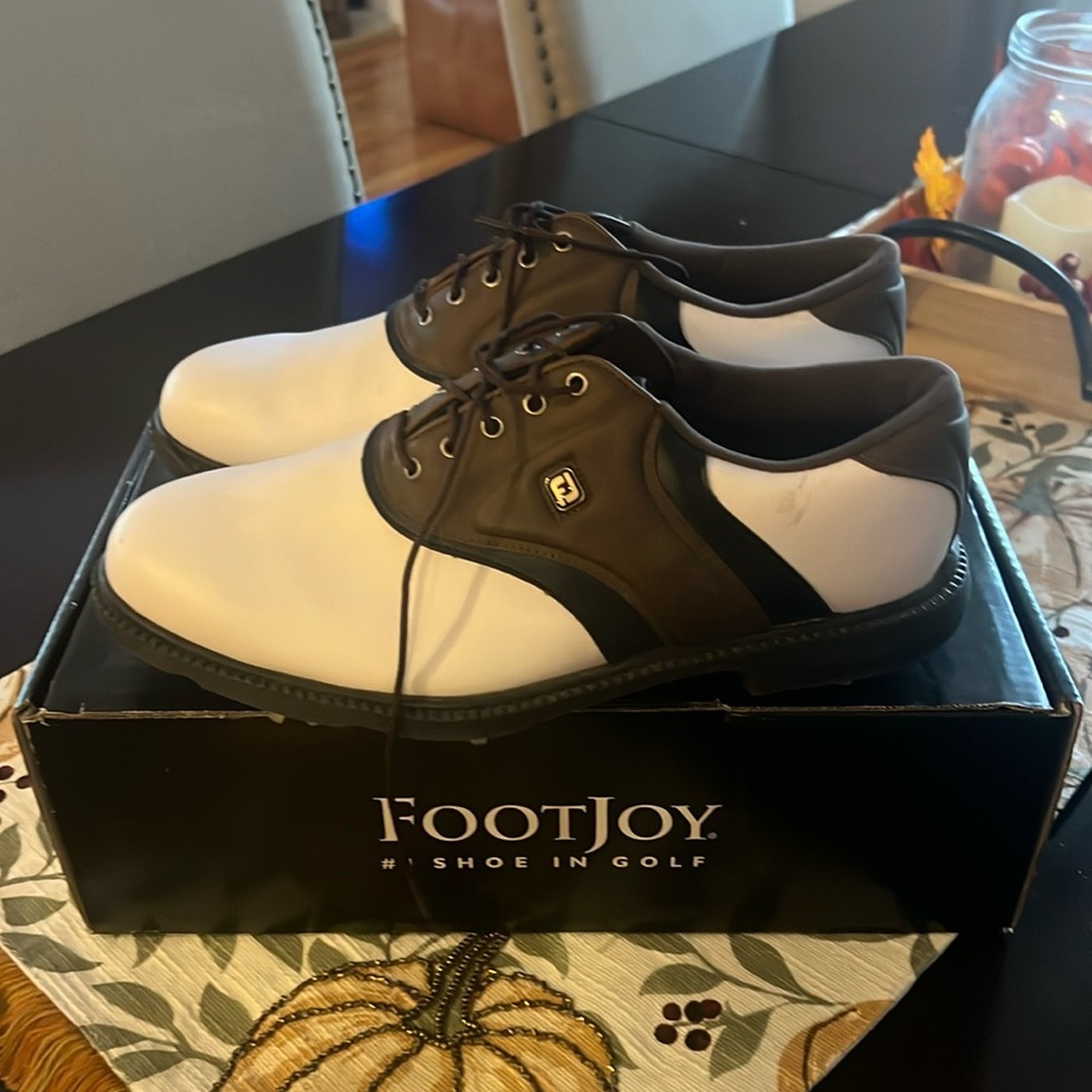 Brand new Golf shoes